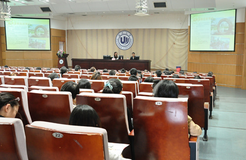 华教基地英国正版365官方网站为华裔学生打造出国交流平台
